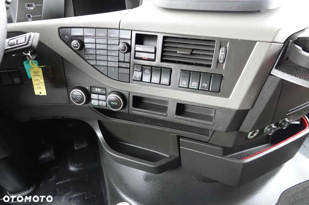 Volvo FH 500 / KLIMATYZACJA POSTOJOWA / I-SHIFT / - 29