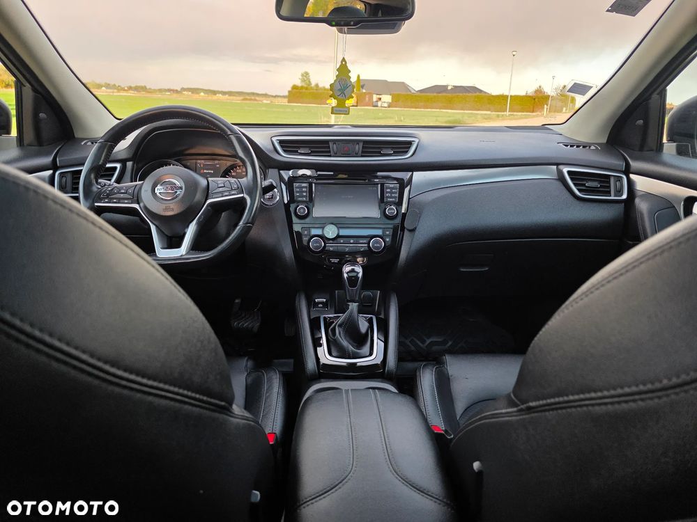 Nissan Qashqai 1.6 DCi Xtronic TEKNA - 17