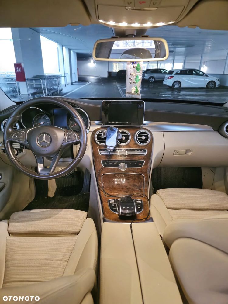 Mercedes-Benz Klasa C 220 CDI 4Matic 7G-TRONIC - 11