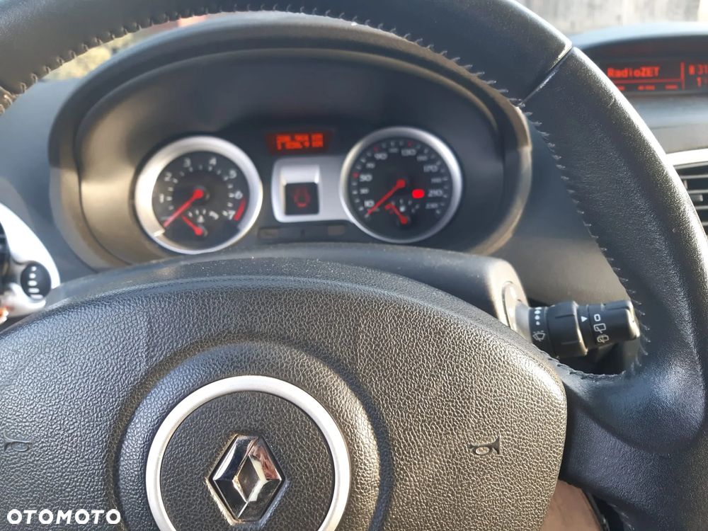 Renault Clio - 11