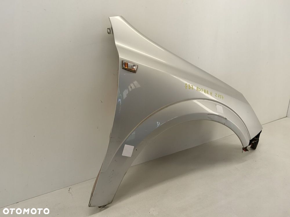 BŁOTNIK PRAWY PRZEDNI OPEL ASTRA III H 04-09 Z157 - 3