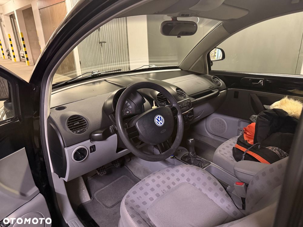 Volkswagen New Beetle 2.0 - 17
