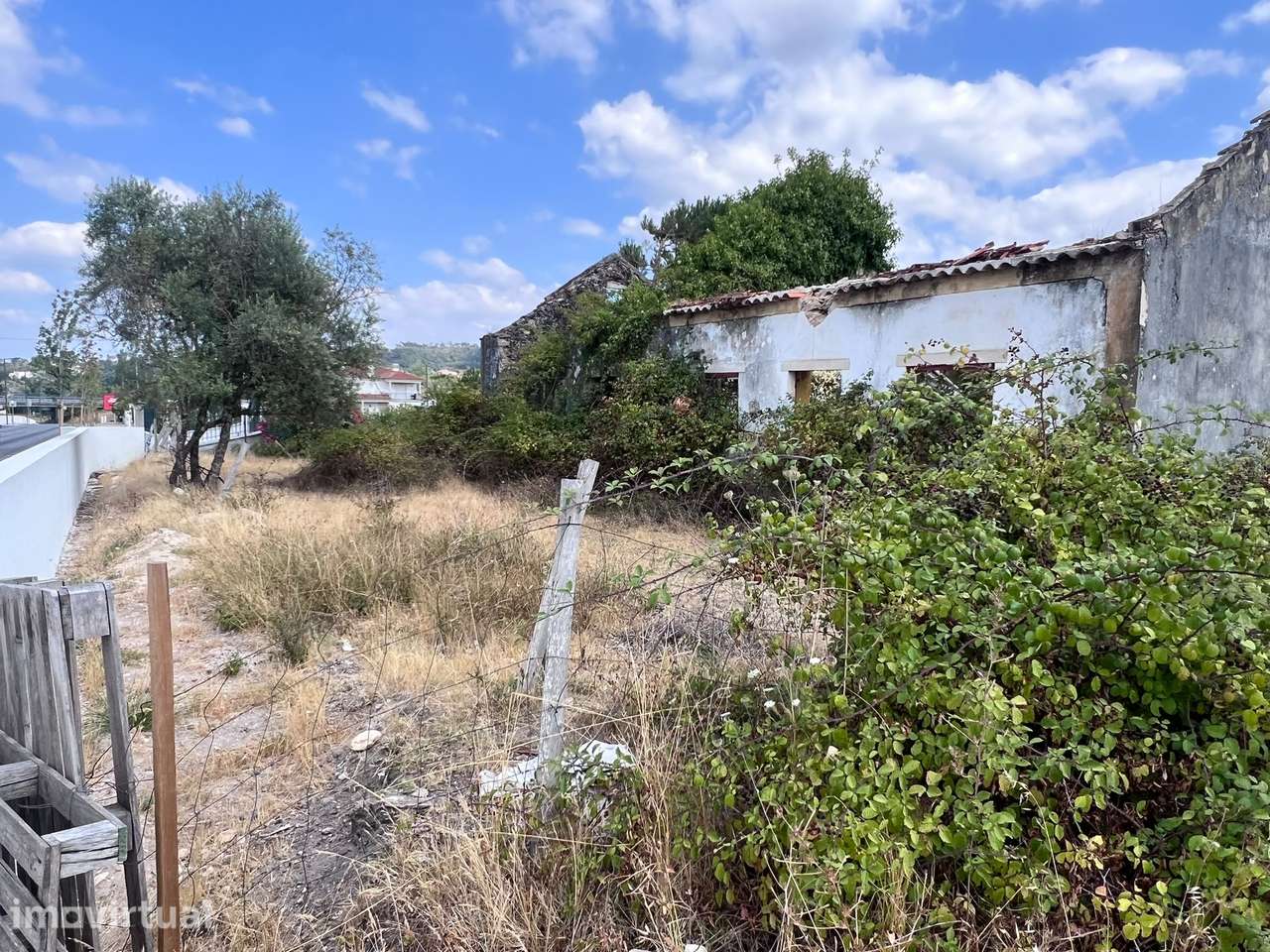 Vende-se Moradia á Entrada de Ourém- Grande Oportunidade - Grande imagem: 5/25