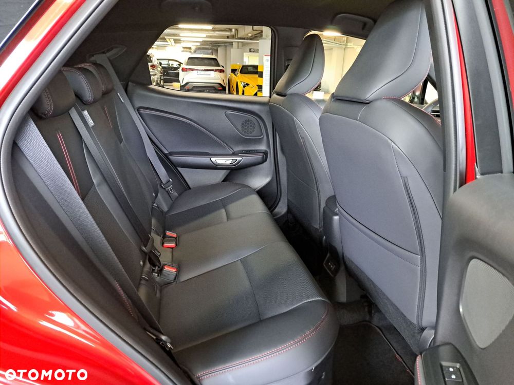 Lexus LBX 1.5 Hybrid Emotion - 13