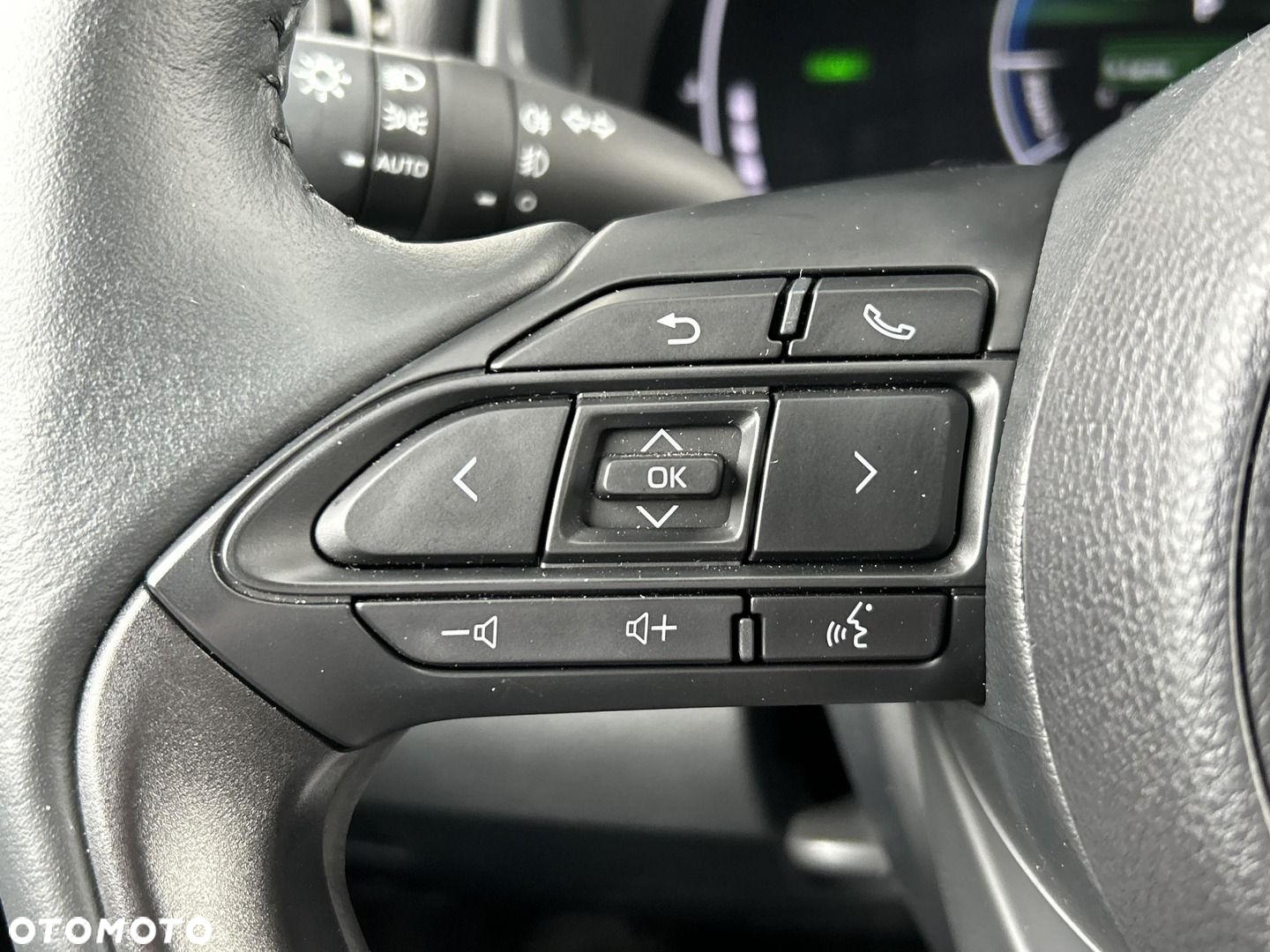Toyota Yaris Hybrid 1.5 Style - 13