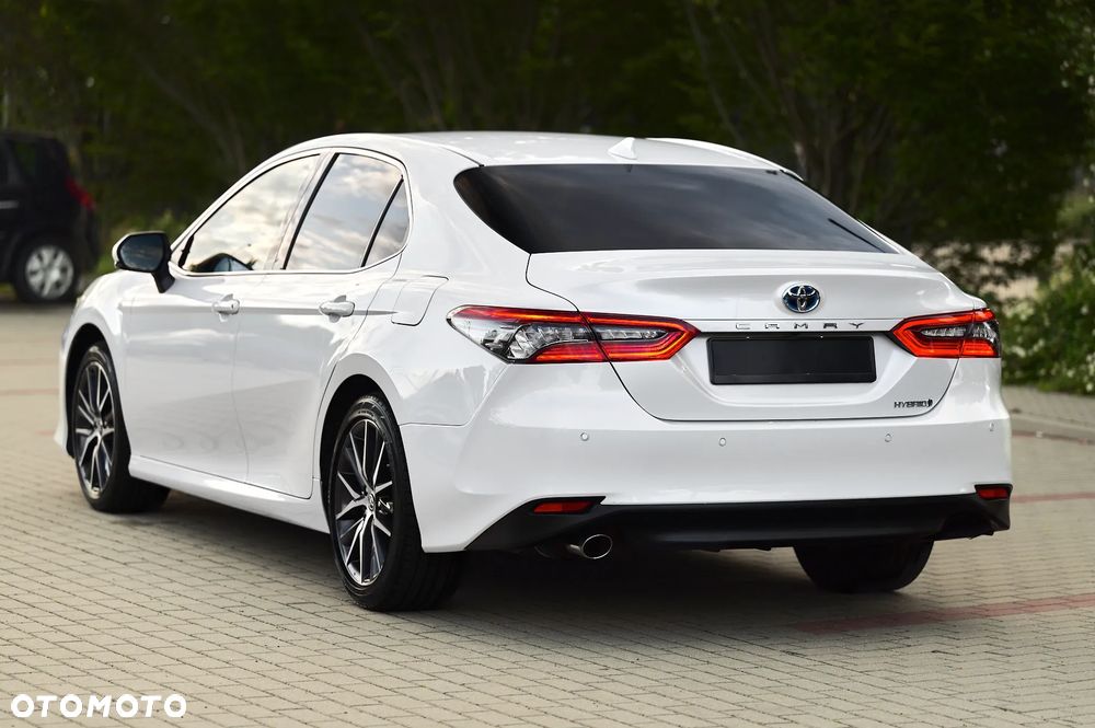 Toyota Camry 2.5 Hybrid Executive CVT - 11