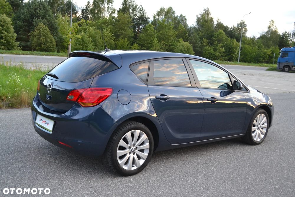 Opel Astra - 9