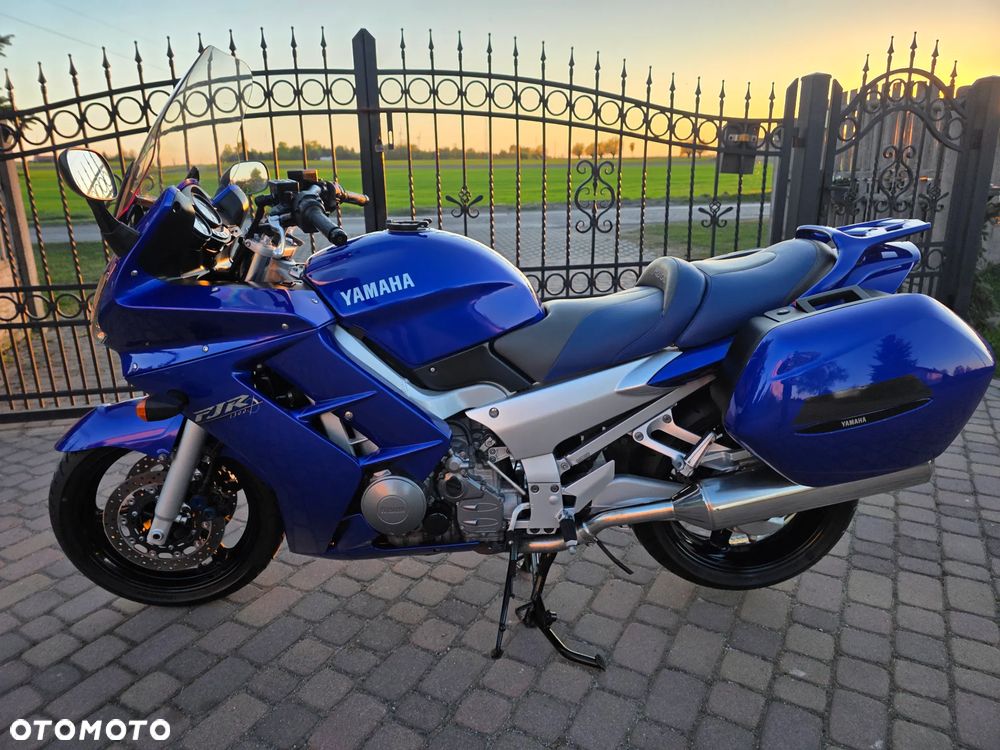Yamaha FJR - 10