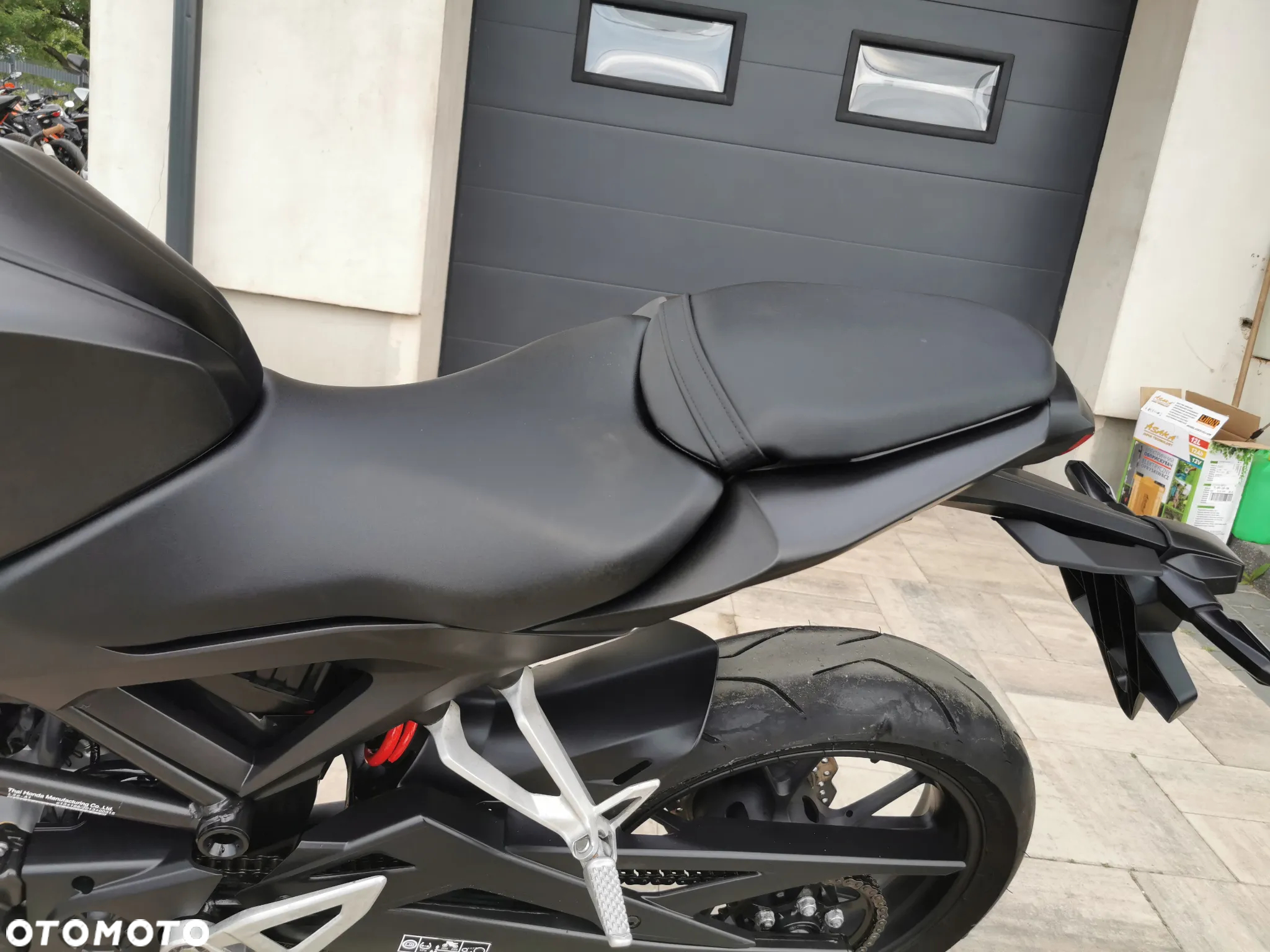 Honda CB - 8