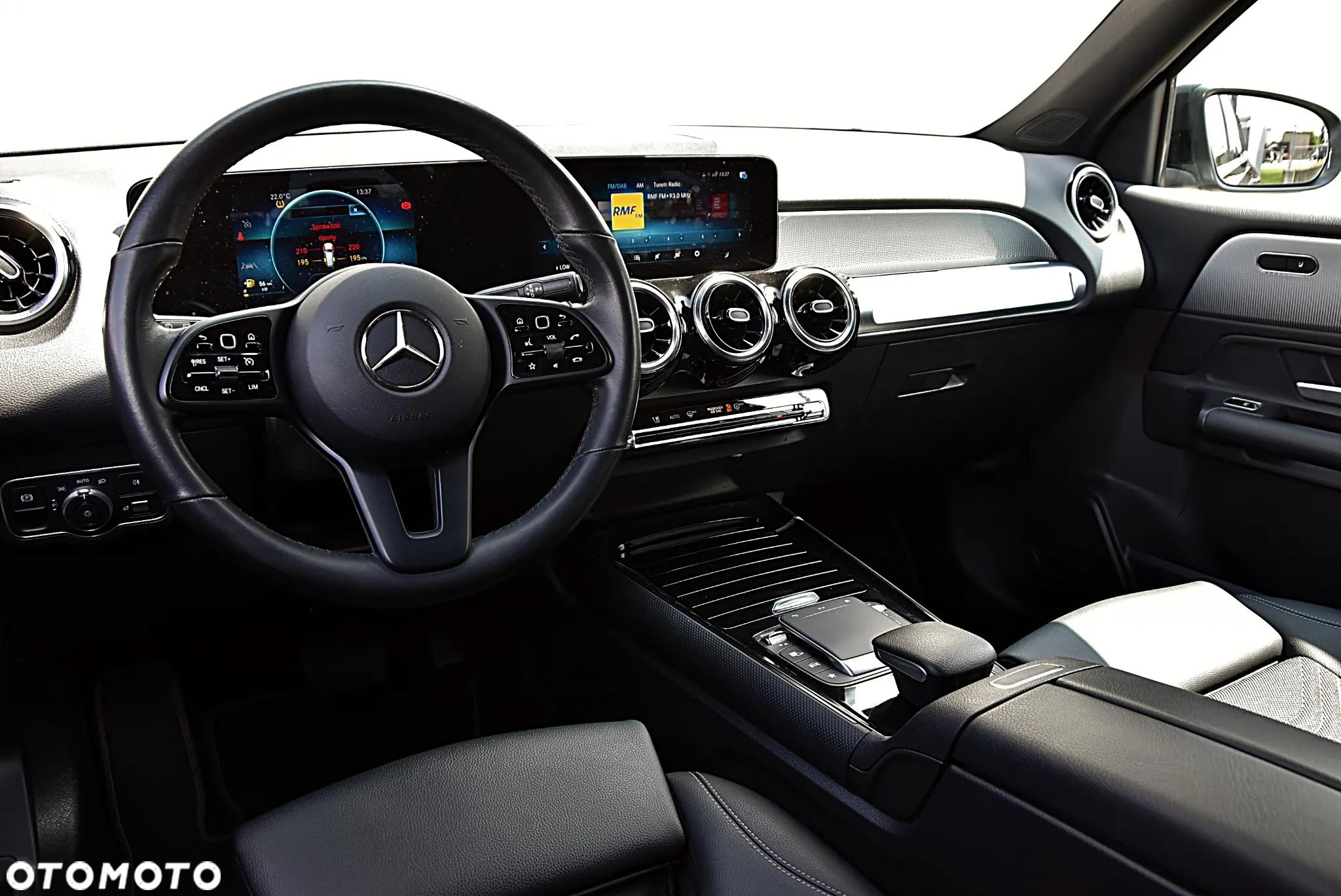Mercedes-Benz GLB 200 7G-DCT - 21