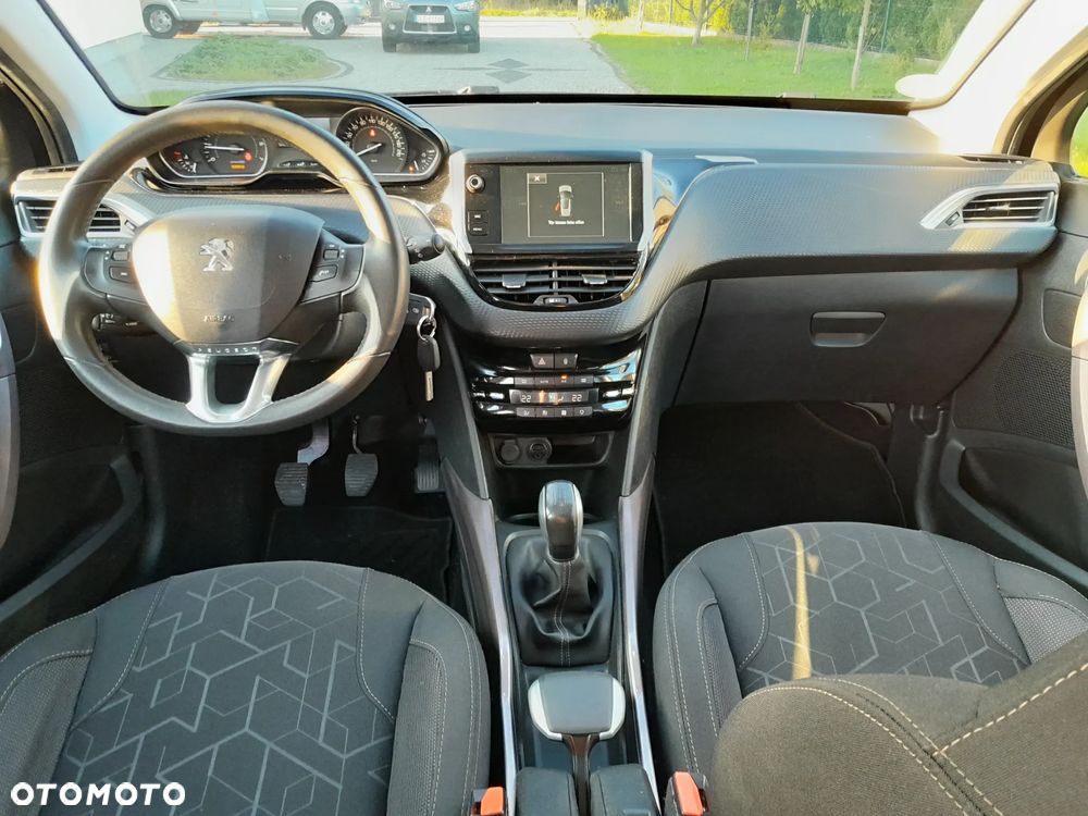 Peugeot 2008 - 10