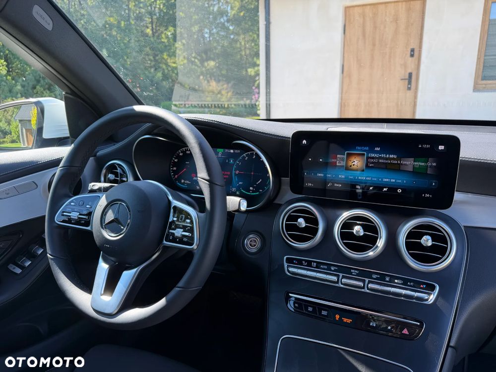 Mercedes-Benz GLC - 36