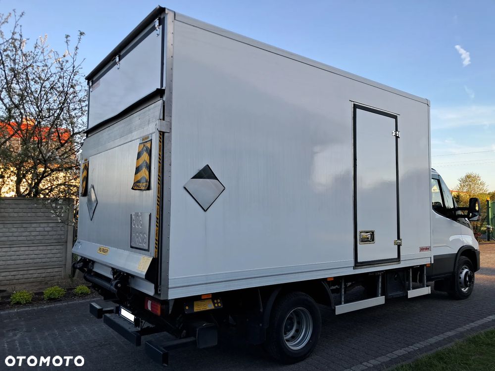Iveco Daily 72C180 Kontener + Winda 1 Tona Salon Polska - 4