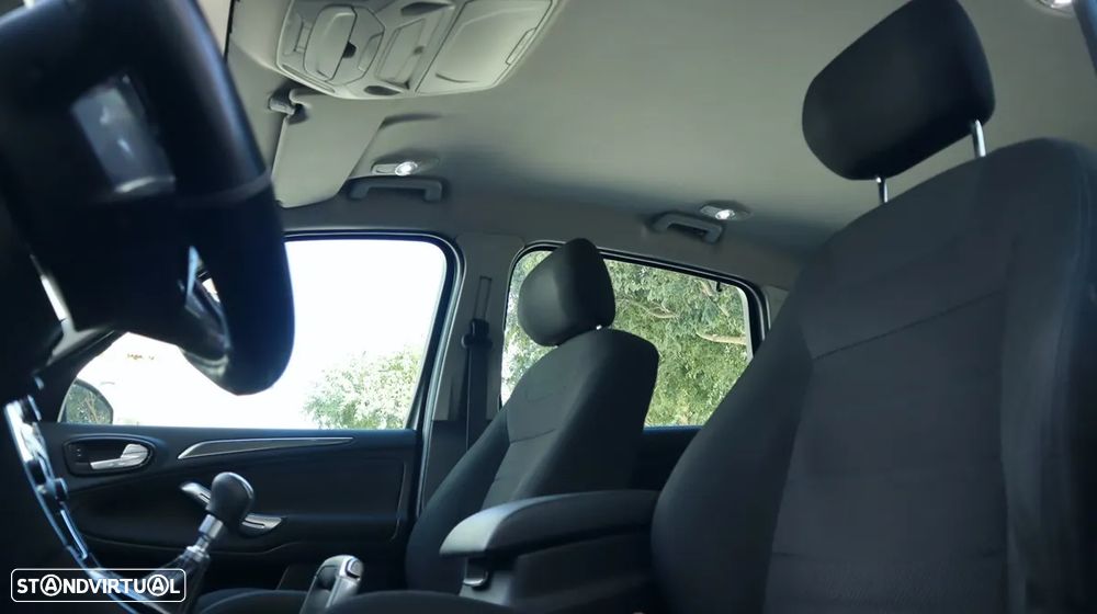 Ford S-Max 2.0 TDCi Titanium 7L - 30