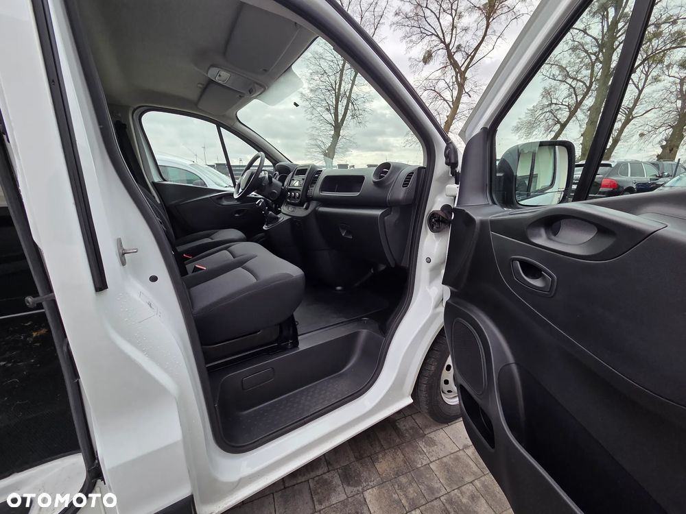Renault Trafic - 16
