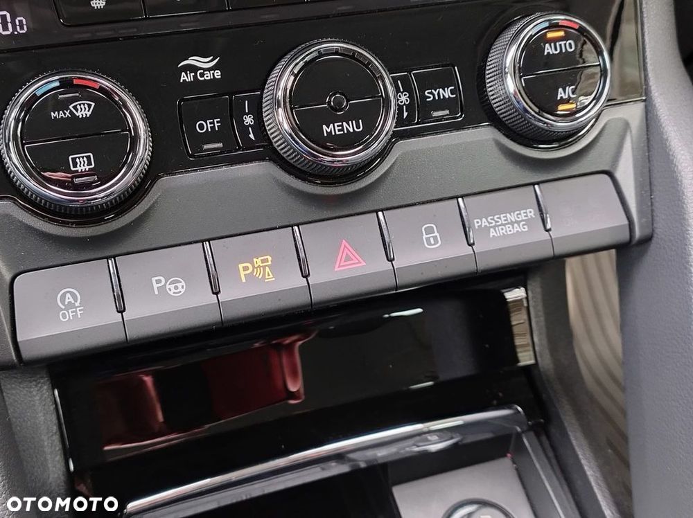 Skoda Karoq 1.5 TSI ACT Style DSG - 32