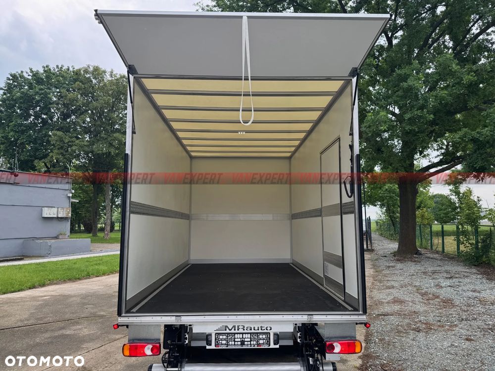 Renault MASTER Nowy Kontener + Winda 750KG - 19