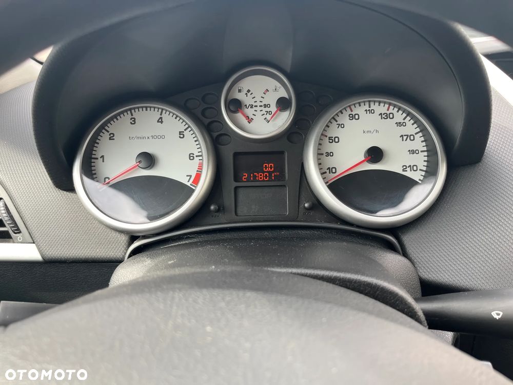 Peugeot 207 1.4 U Move - 12