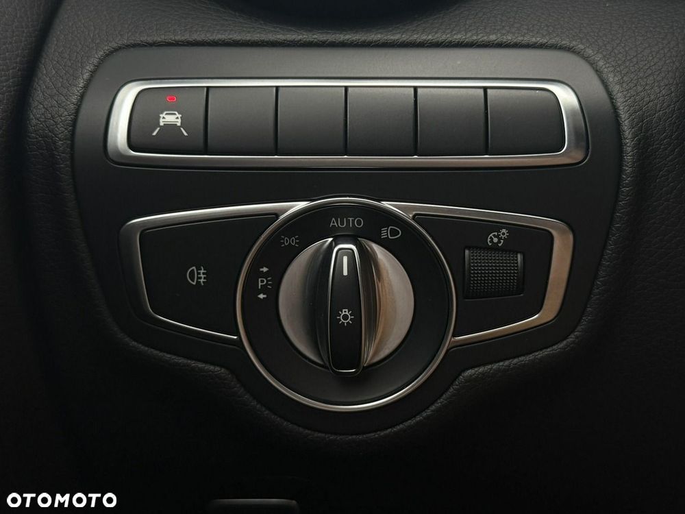 Mercedes-Benz Klasa C 200 d 9G-TRONIC Avantgarde - 31