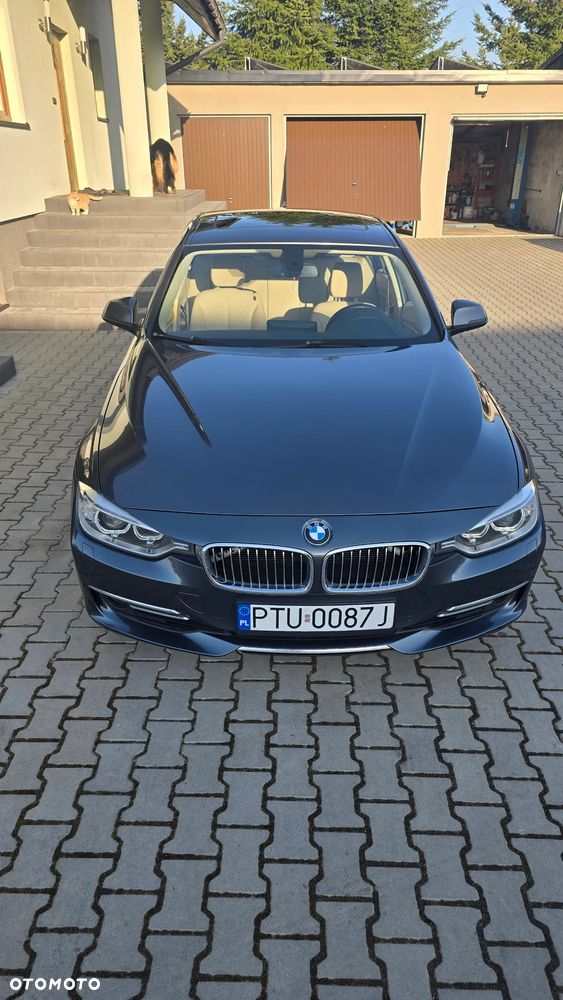 BMW Seria 3 328i Luxury Line - 2