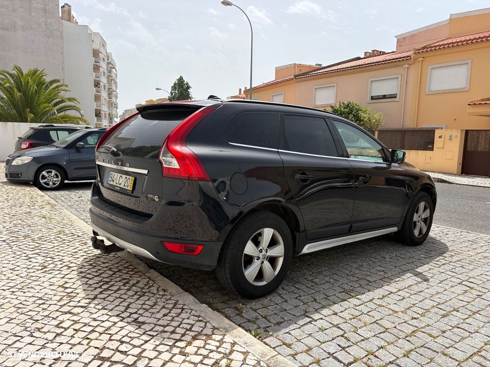Volvo XC 60 2.0 D3 Drive Momentum - 2