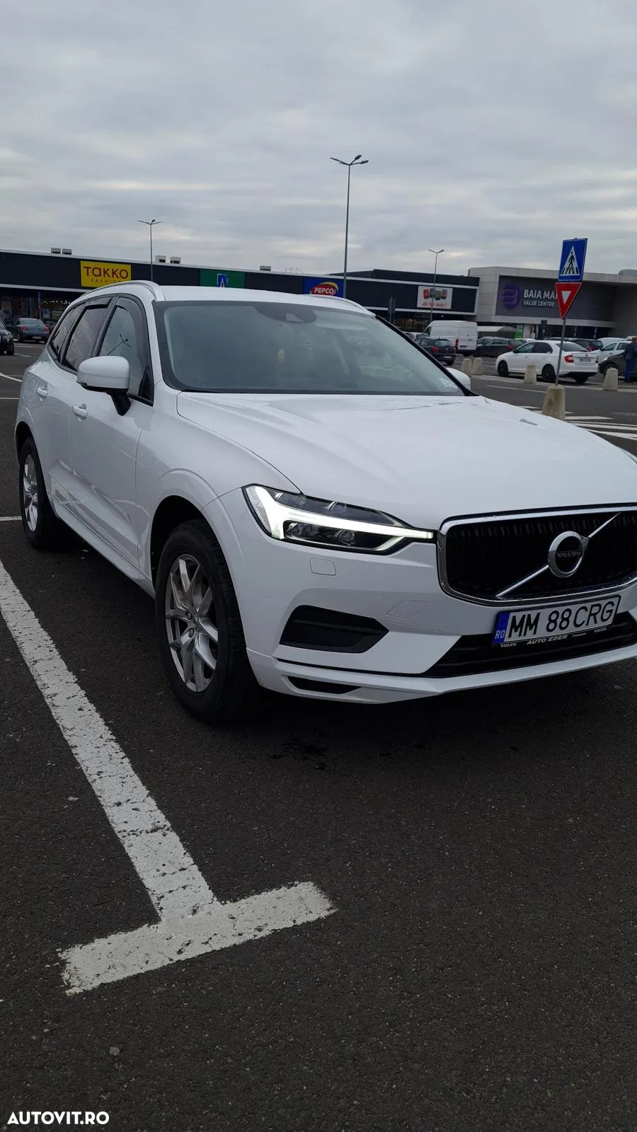 Volvo XC 60 D3 Momentum Pro - 11