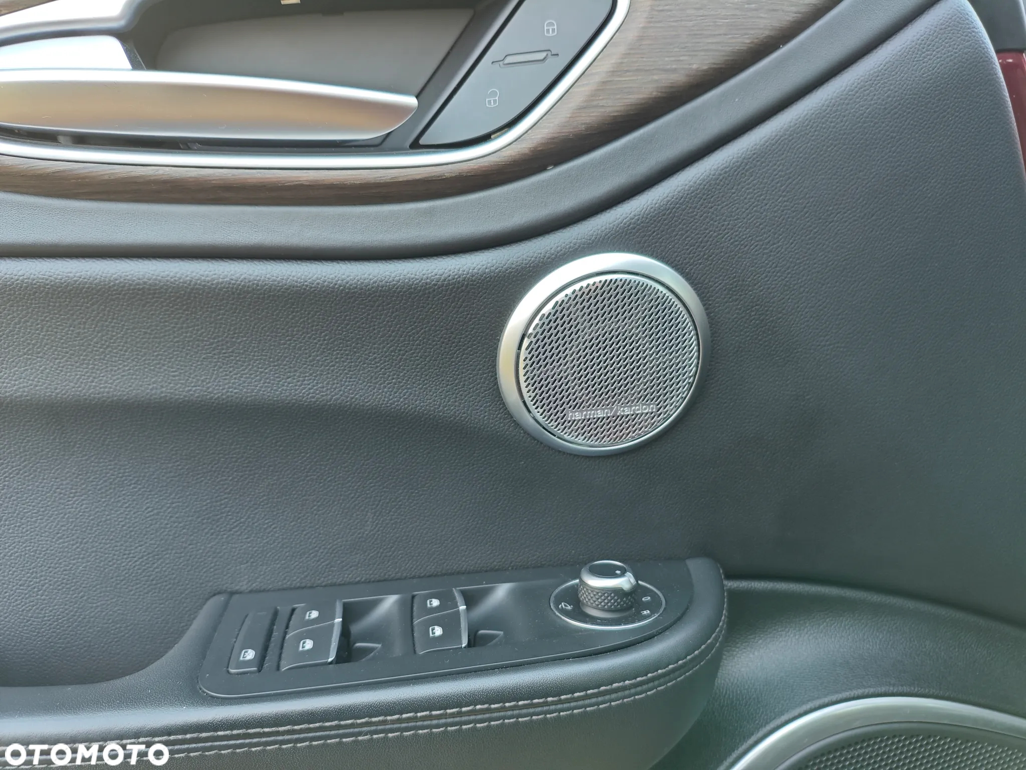 Alfa Romeo Giulia 2.0 Turbo 16V AT8-Q4 Ti - 22