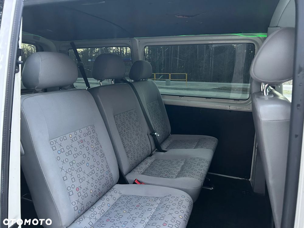 Volkswagen Transporter - 7