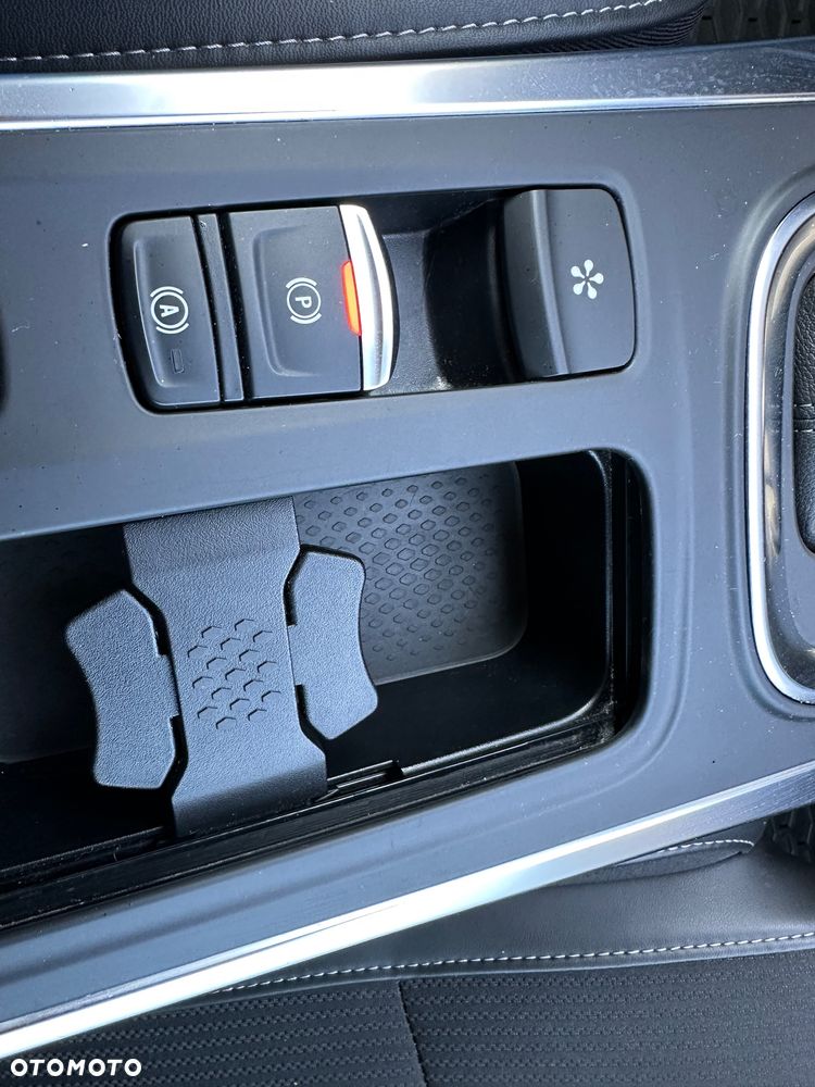 Renault Megane 1.3 TCe FAP Techno EDC - 25