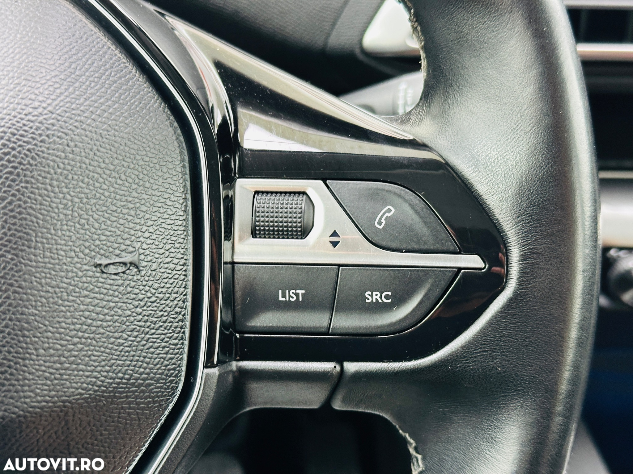 Peugeot 5008 - 32