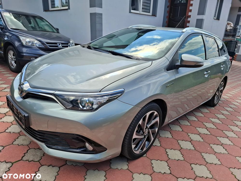 Toyota Auris - 1