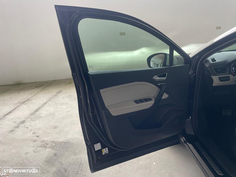 Renault Captur 1.6 E-Tech Plug-In Initiale Paris - 28