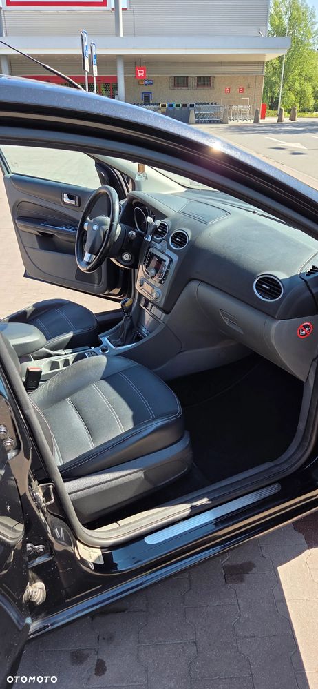 Ford Focus 2.0 16V Titanium - 13