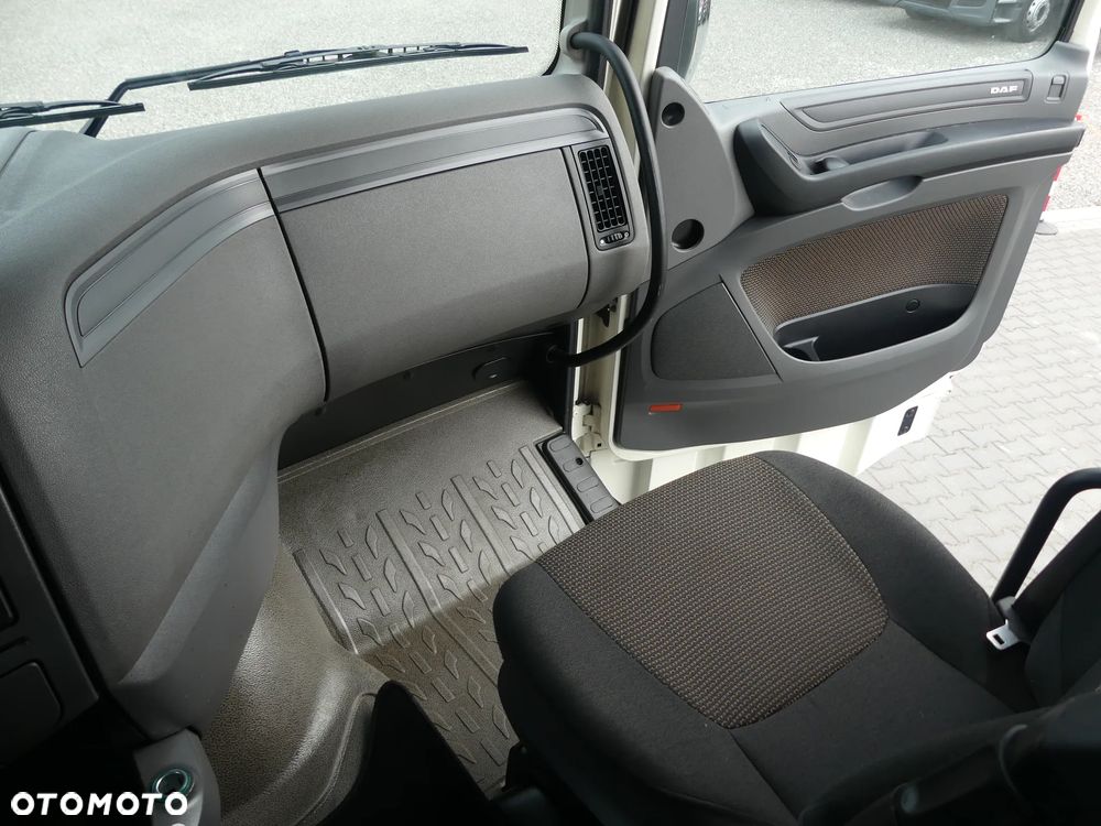 DAF XF 106.460 / LOW DECK /  AUTOMAT / SUPER SPACE CAB / - 30