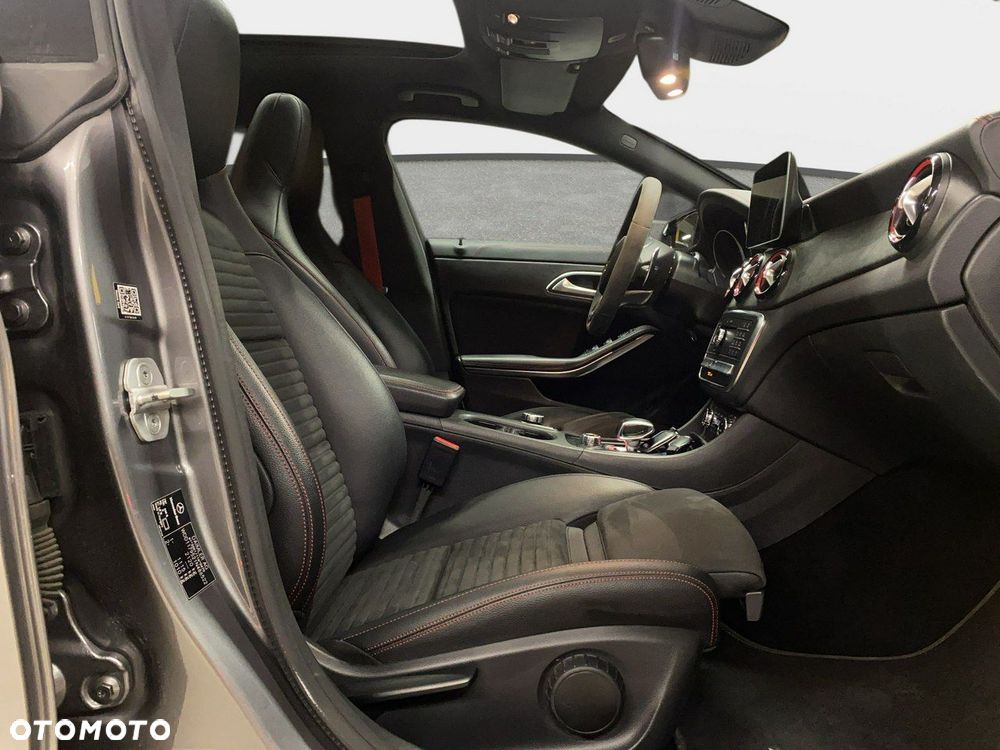 Mercedes-Benz CLA - 15