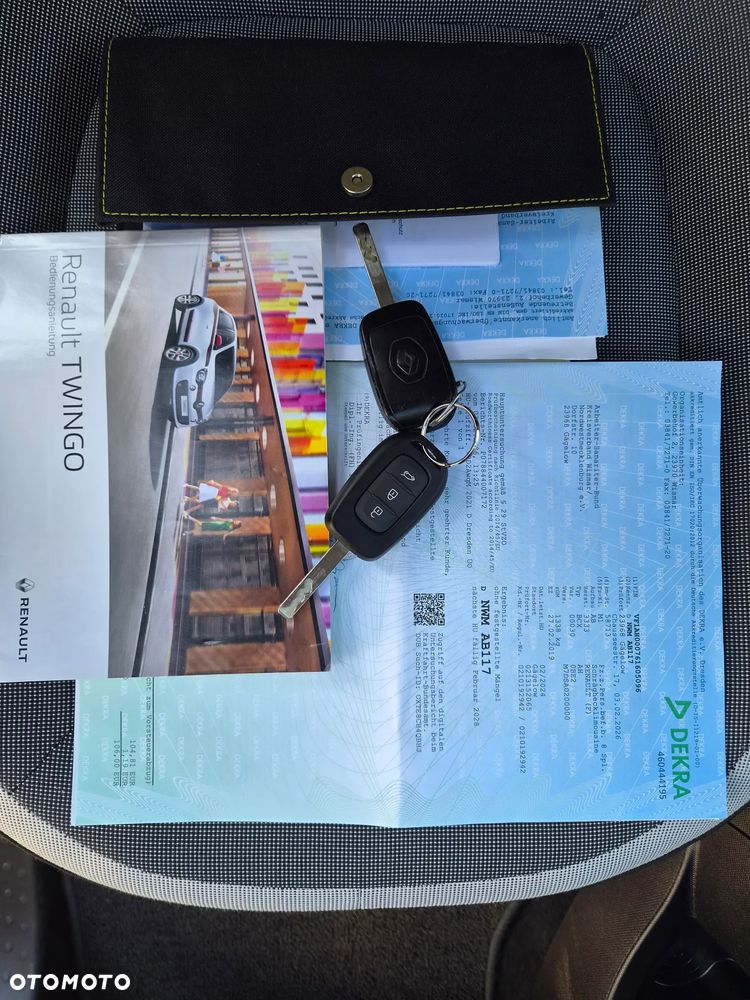 Renault Twingo SCe 70 Start&Stop LIMITED - 28