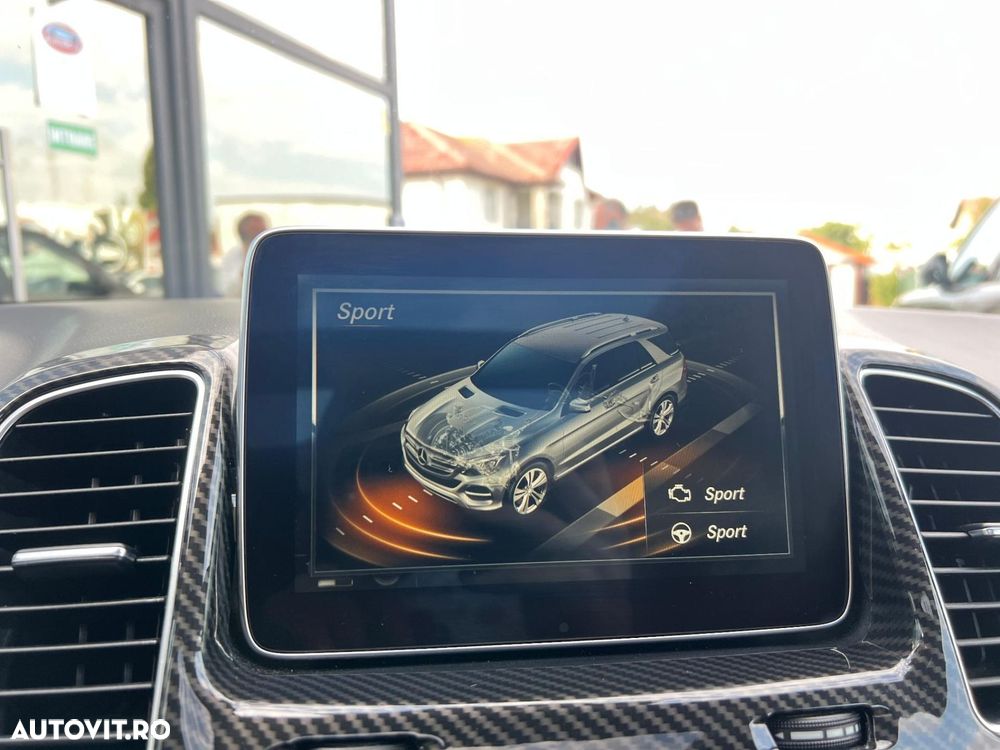 Mercedes-Benz GLE - 28