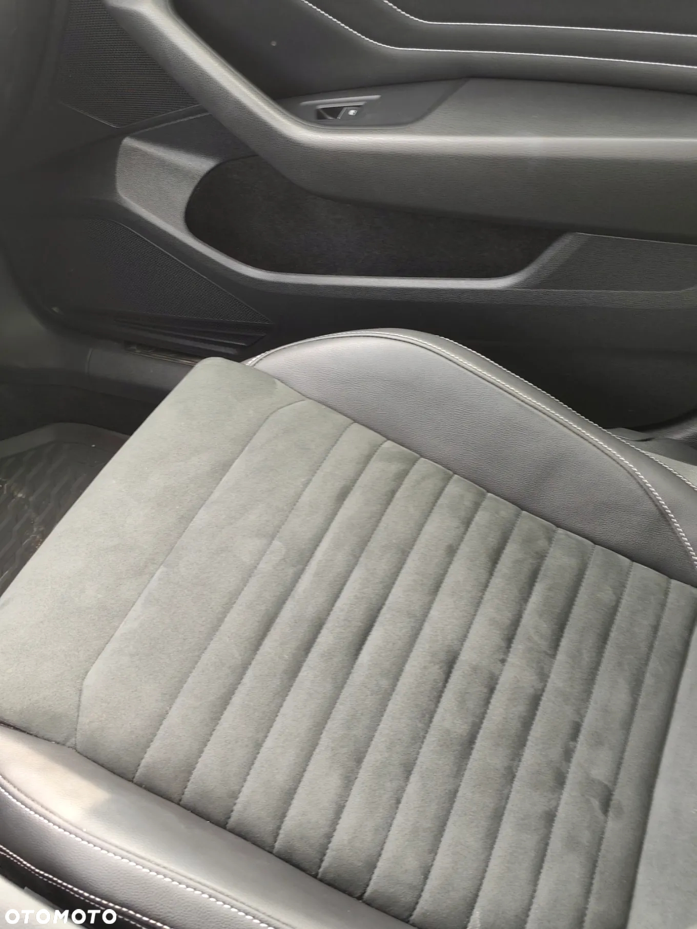 Volkswagen Passat 2.0 TDI EVO Elegance DSG - 15