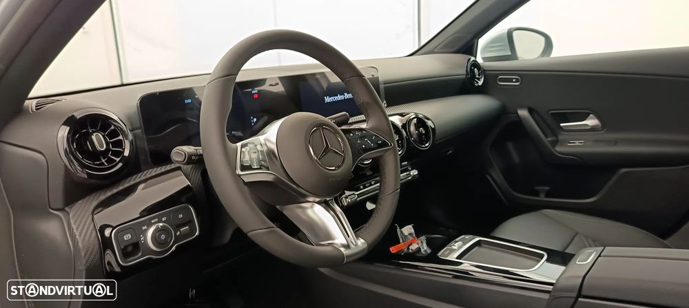 Mercedes-Benz A 200 Standard - 21