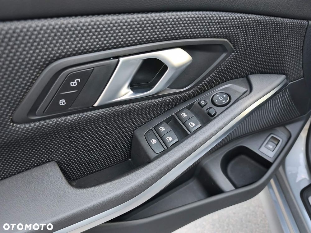 BMW Seria 3 318d Advantage - 16