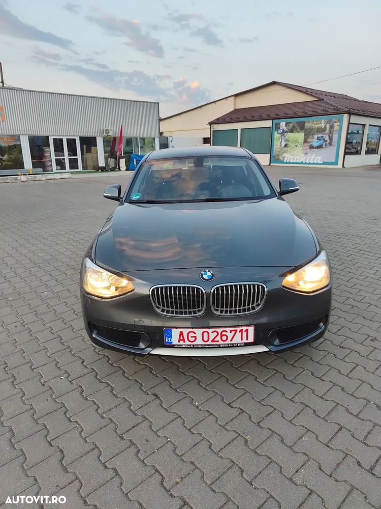 BMW Seria 1 118d Sport Line - 2