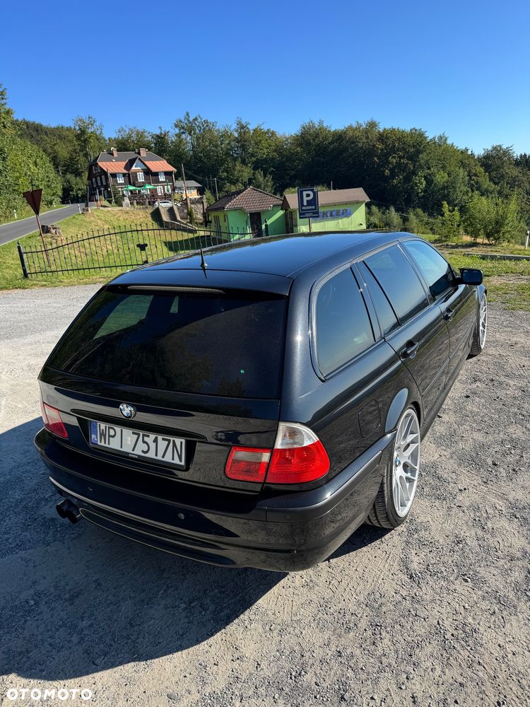 BMW Seria 3 330d Edition Sport - 11