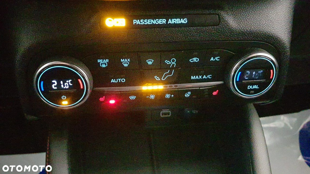 Ford Kuga - 30