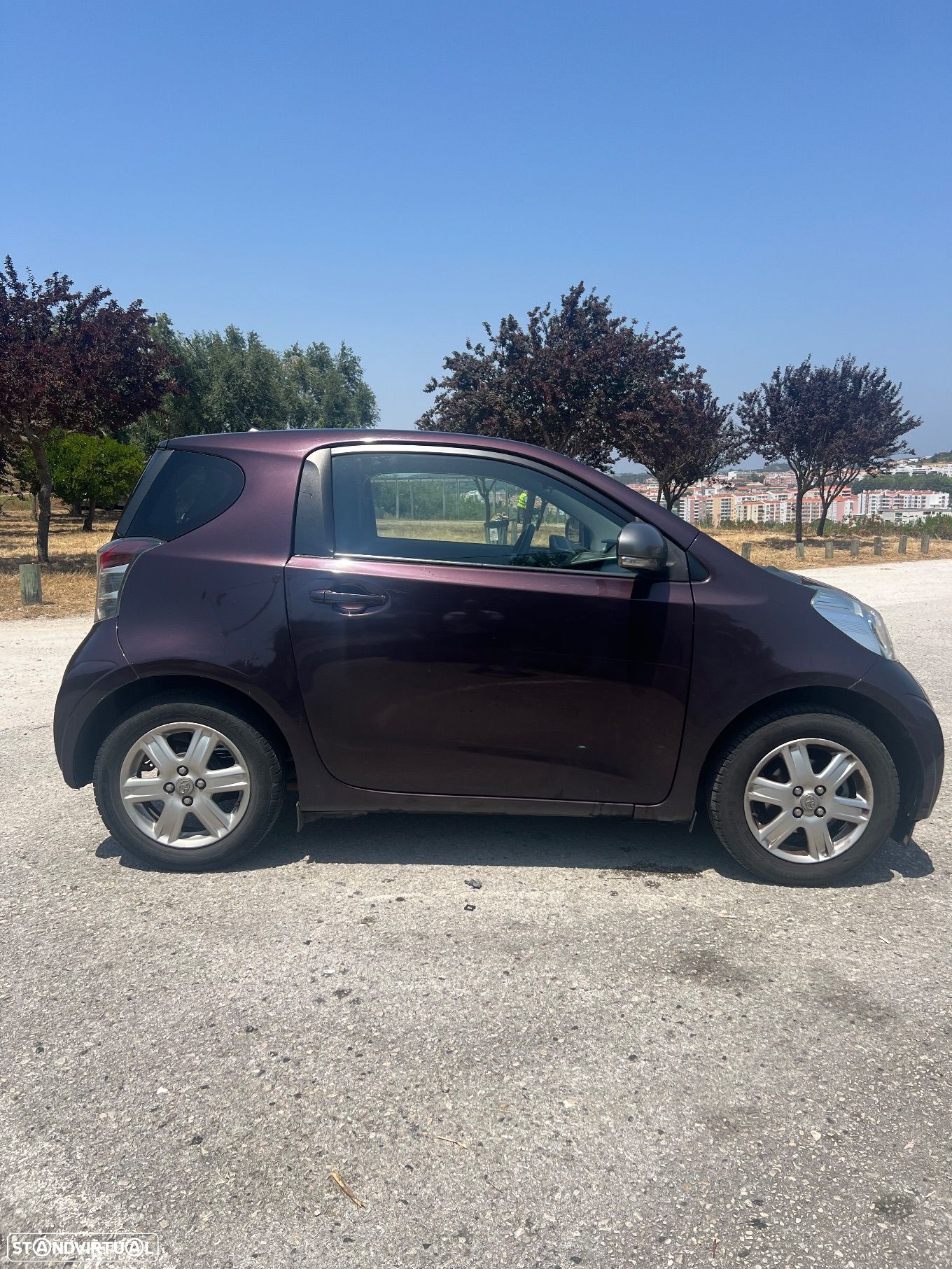 Toyota iQ 1.0 VVT-i 2 MultiDrive - 1
