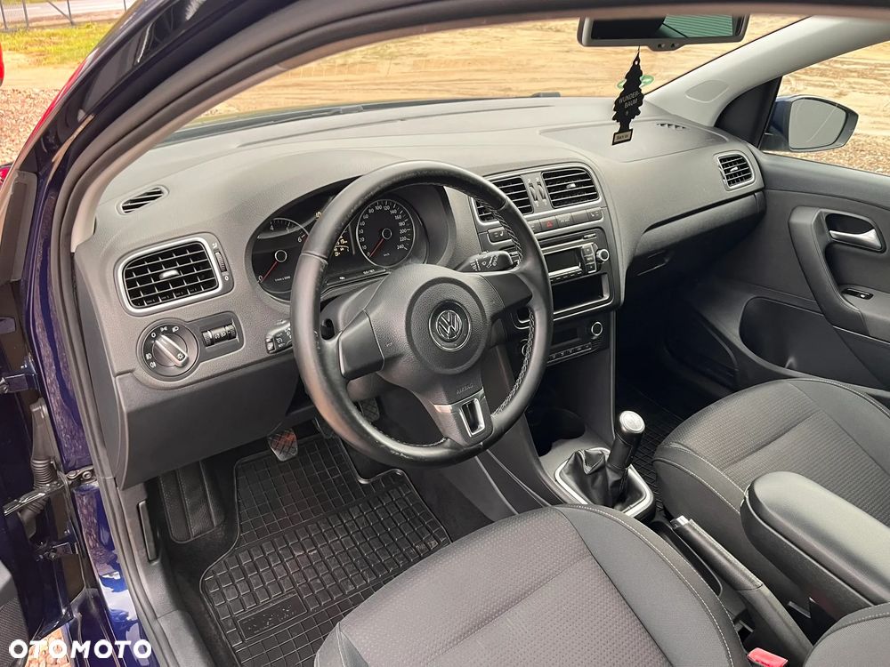 Volkswagen Polo 1.2 MATCH - 21