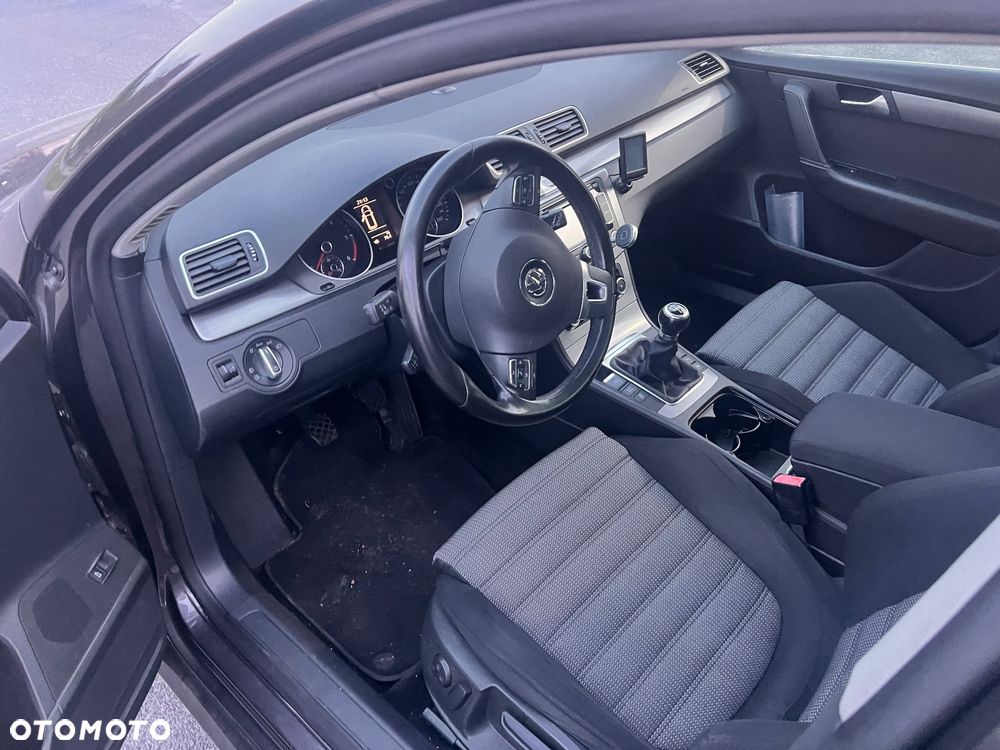 Volkswagen Passat - 6