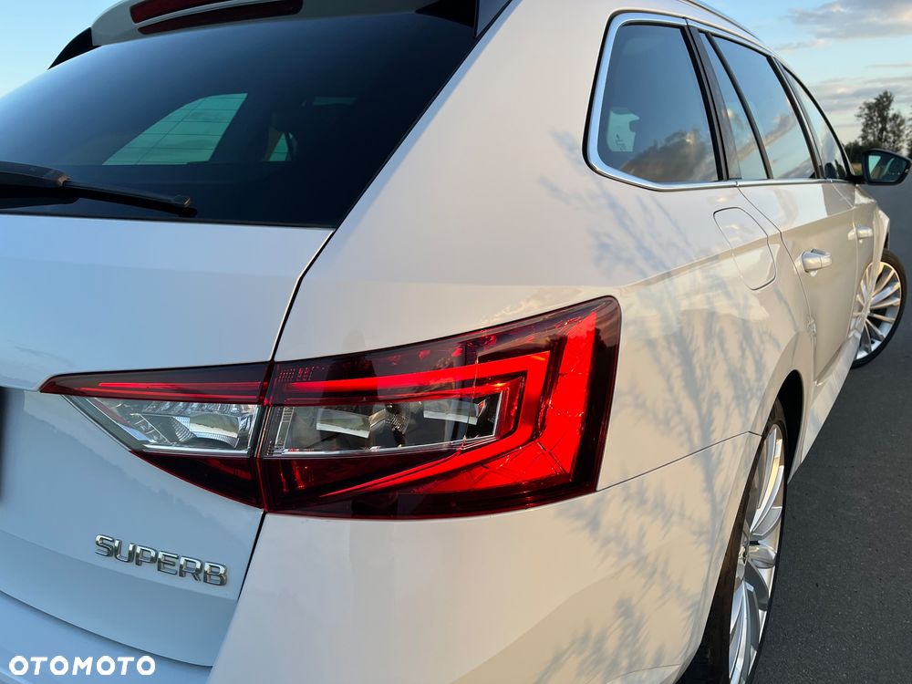 Skoda Superb 2.0 TDI Premium Edition - 14