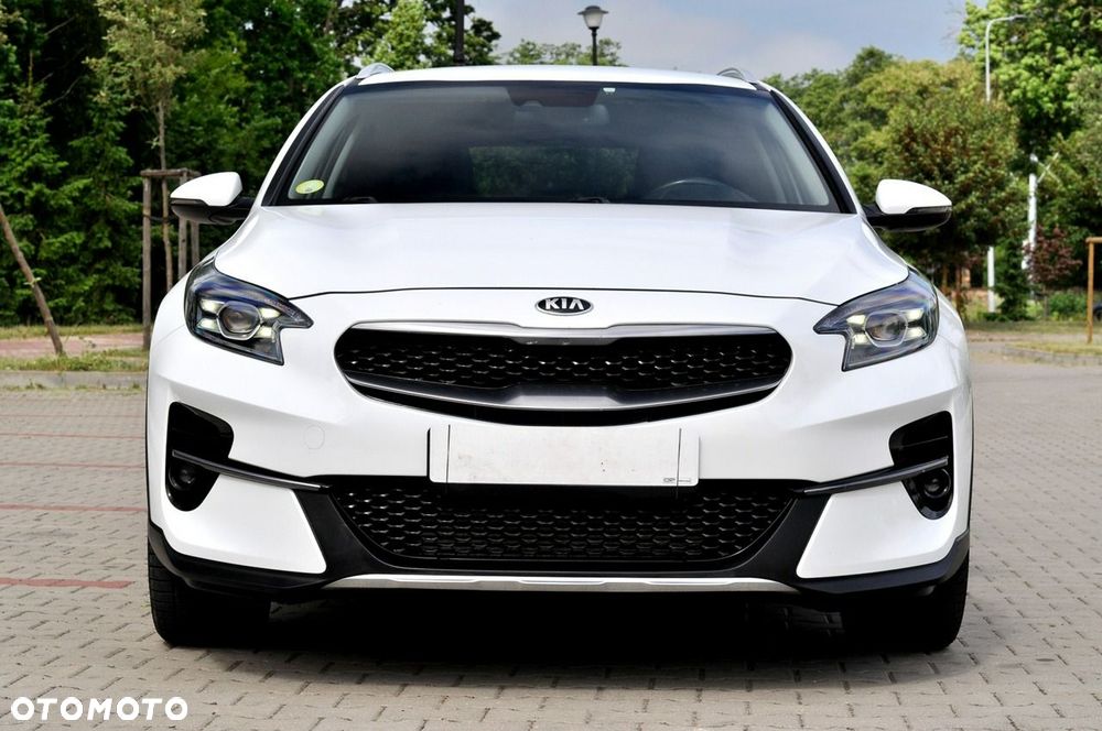 Kia XCeed 1.6 CRDi mHEV L - 26