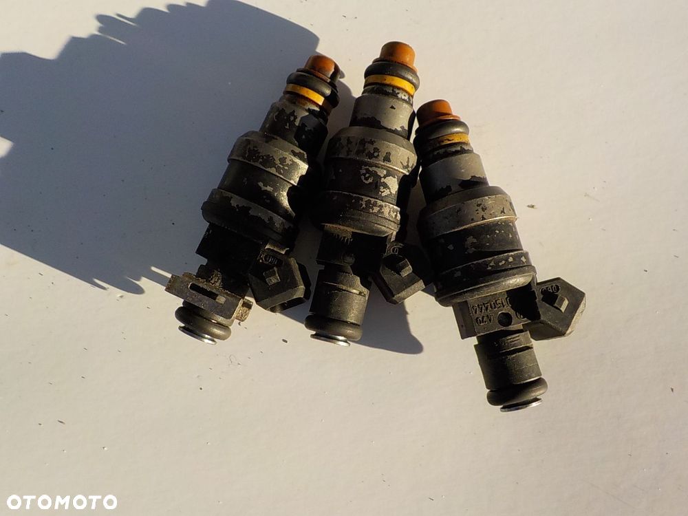 AUDI A4 B5 1.8 B WTRYSKIWACZ 0280150444 - 1