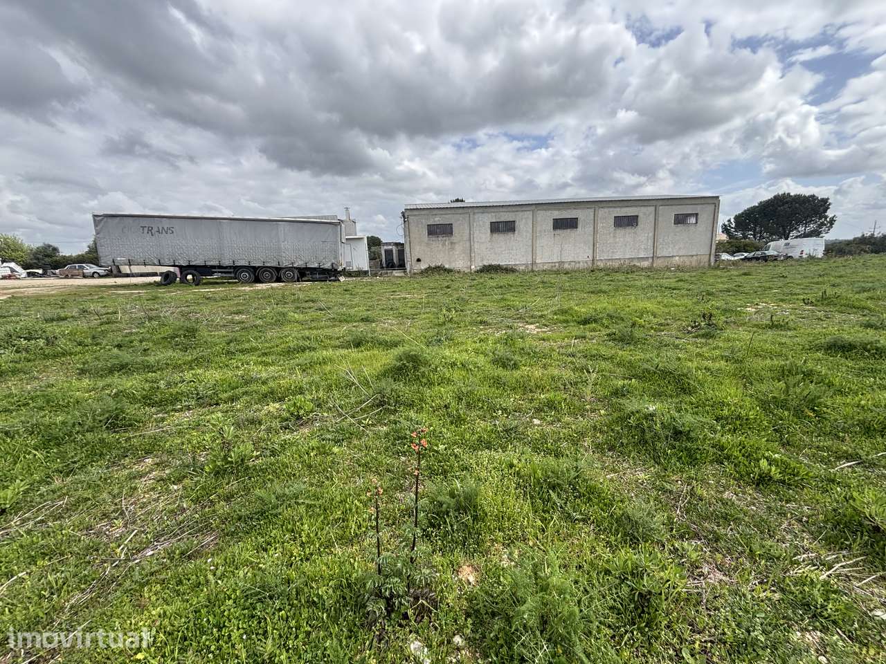 Armazém 350 m2 Esta. 10 000 m2 . 10 min. A1 Cartaxo 45 min Lisboa - Grande imagem: 2/11